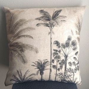 Set (2) Decorative Palm Tree Pillow Covers 18" x 18"